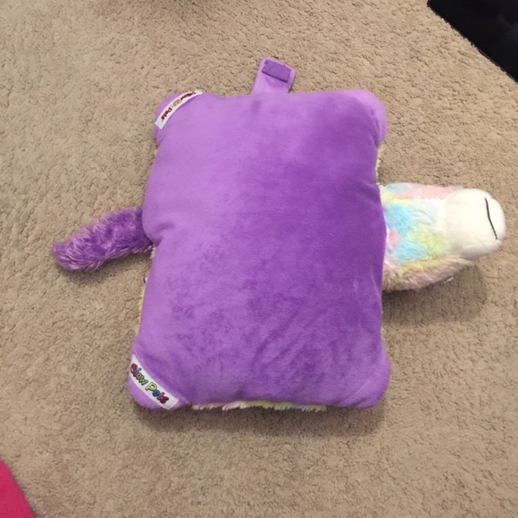 Unicorn 🦄 Glow Pets - Picture 4 of 7